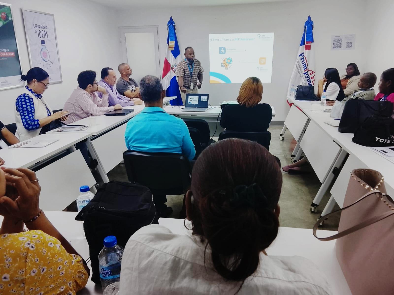 Promipyme imparte Inducción a nuevos colaboradores